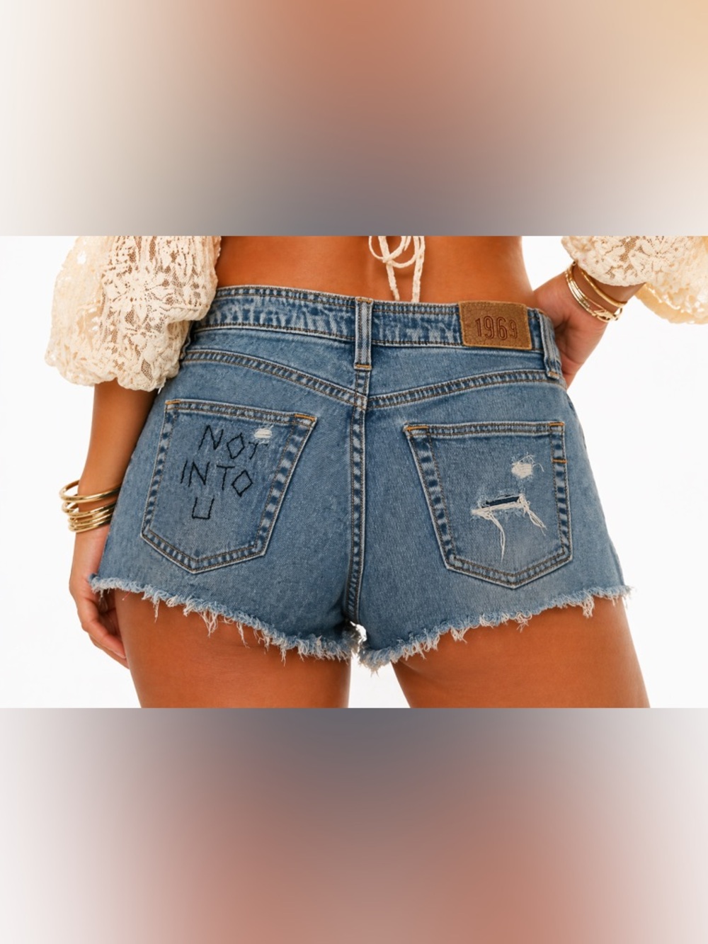Gap 1969 Not Into You Cheeky Booty Denim Shorts Womens SZ 28 Dainty Coquette